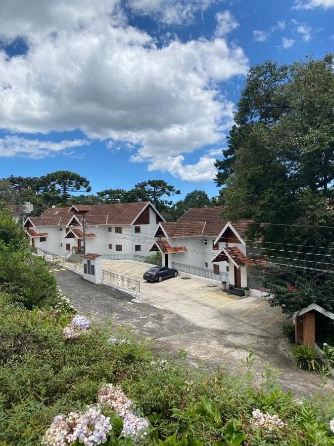 Apartamento Em Condominio Campos Do Jordao Exterior photo